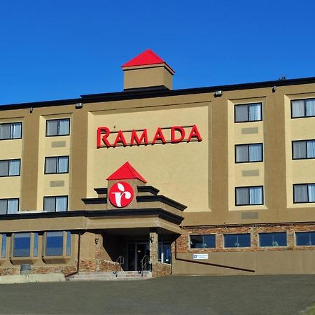 Ramada By Wyndham Williams Lake Exterior foto